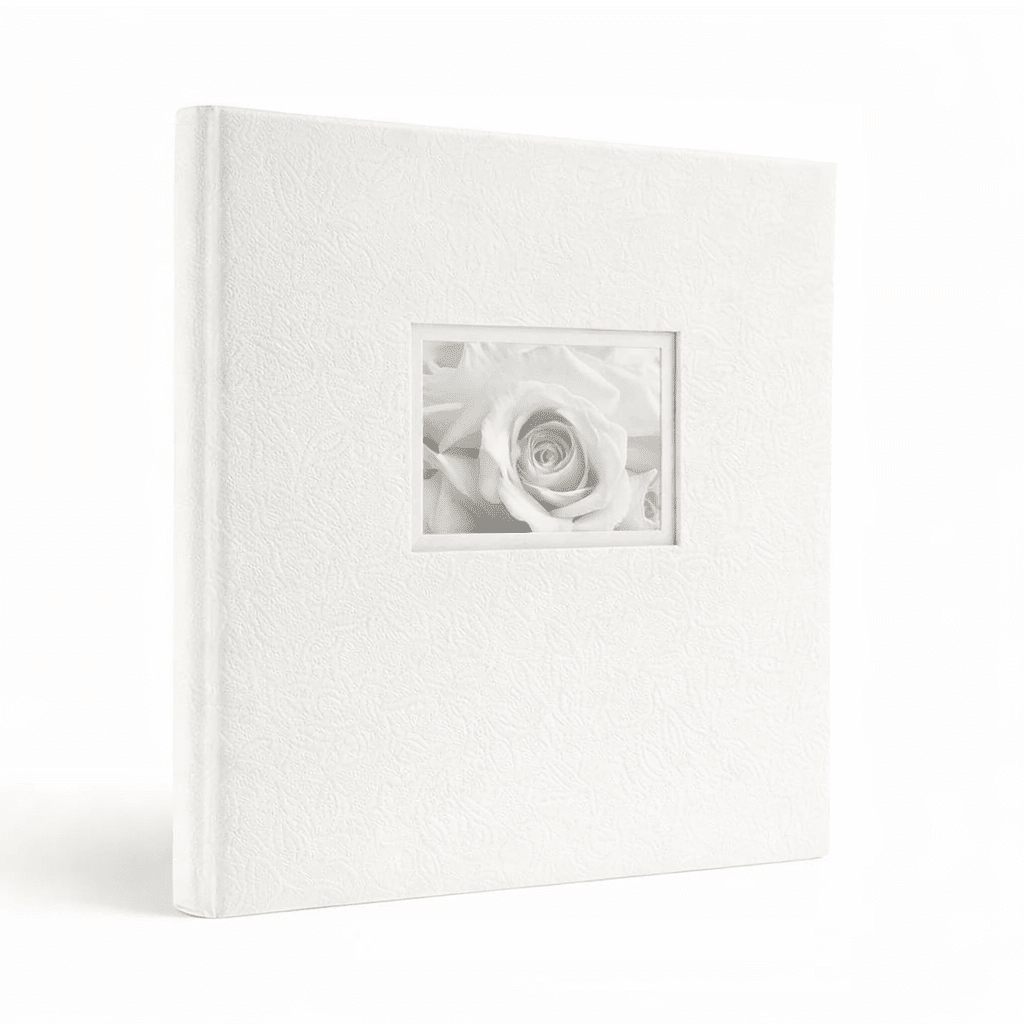 Biely fotoalbum na 300 fotografií 10x15 cm s oknom na prednej strane
